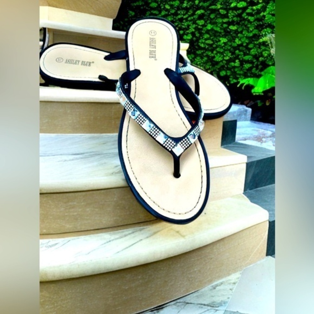Ashley Blue Annette Flip Flops | Women’s Size 11 | Very Good Condition